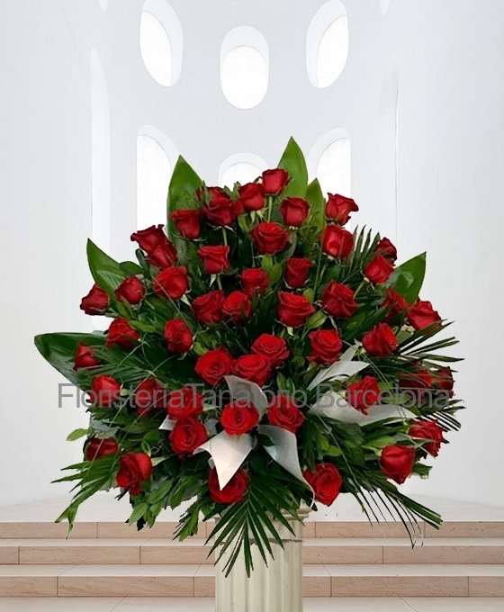 Centro abanico 50 rosas rojas especiales para tanatorio